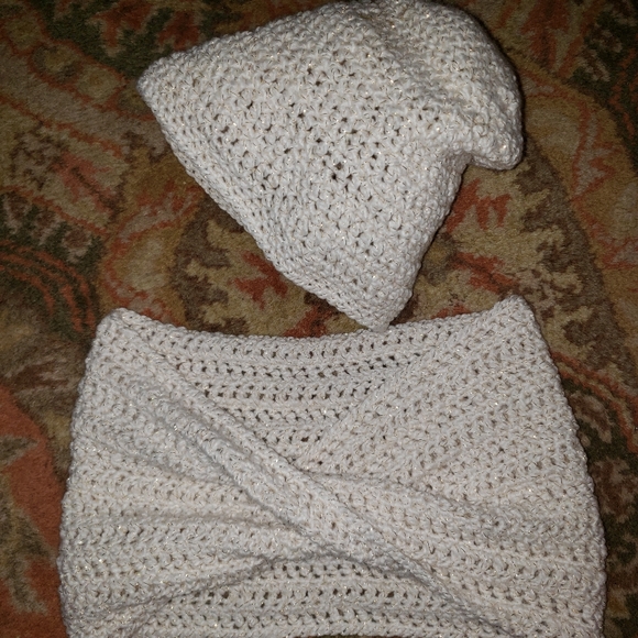 🧶Beanie & infinity cowl set - Picture 4 of 4
